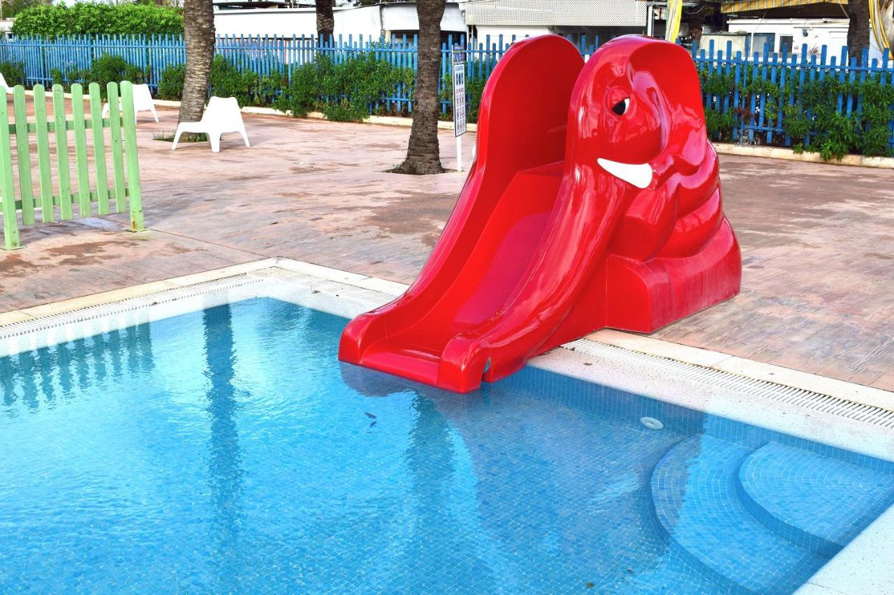 Bungalow En Camping De La Manga Luaran gambar